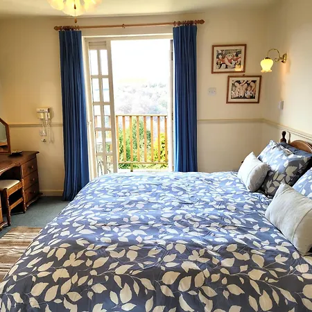 Homehill Cottage, - Superb Views Holiday home